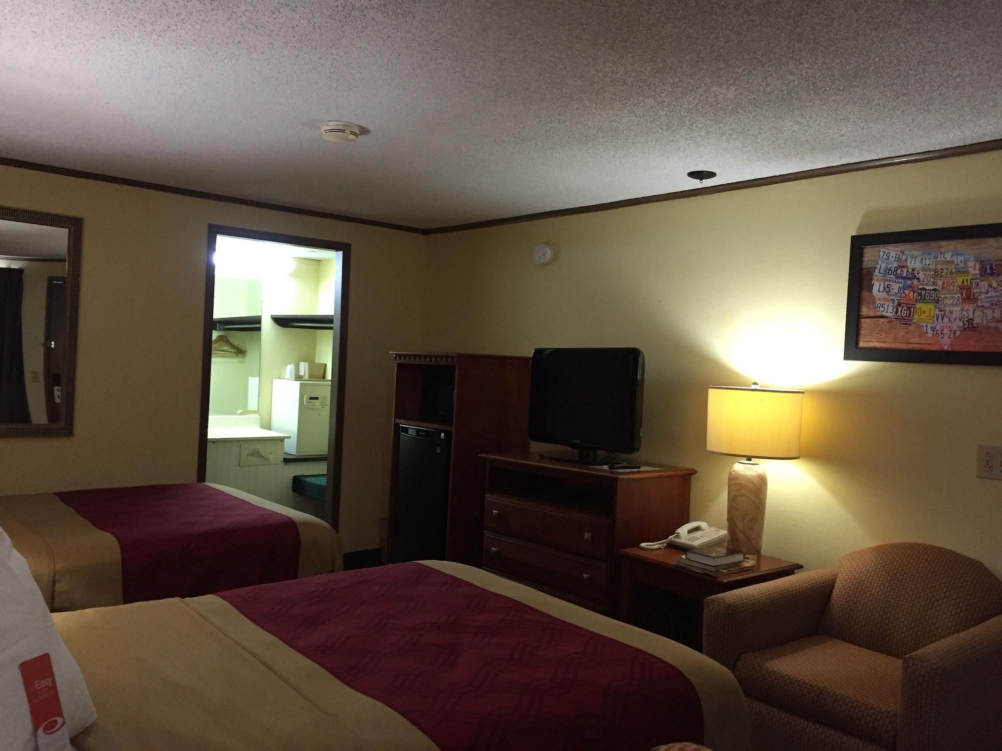Econo Lodge Norwalk Buitenkant foto