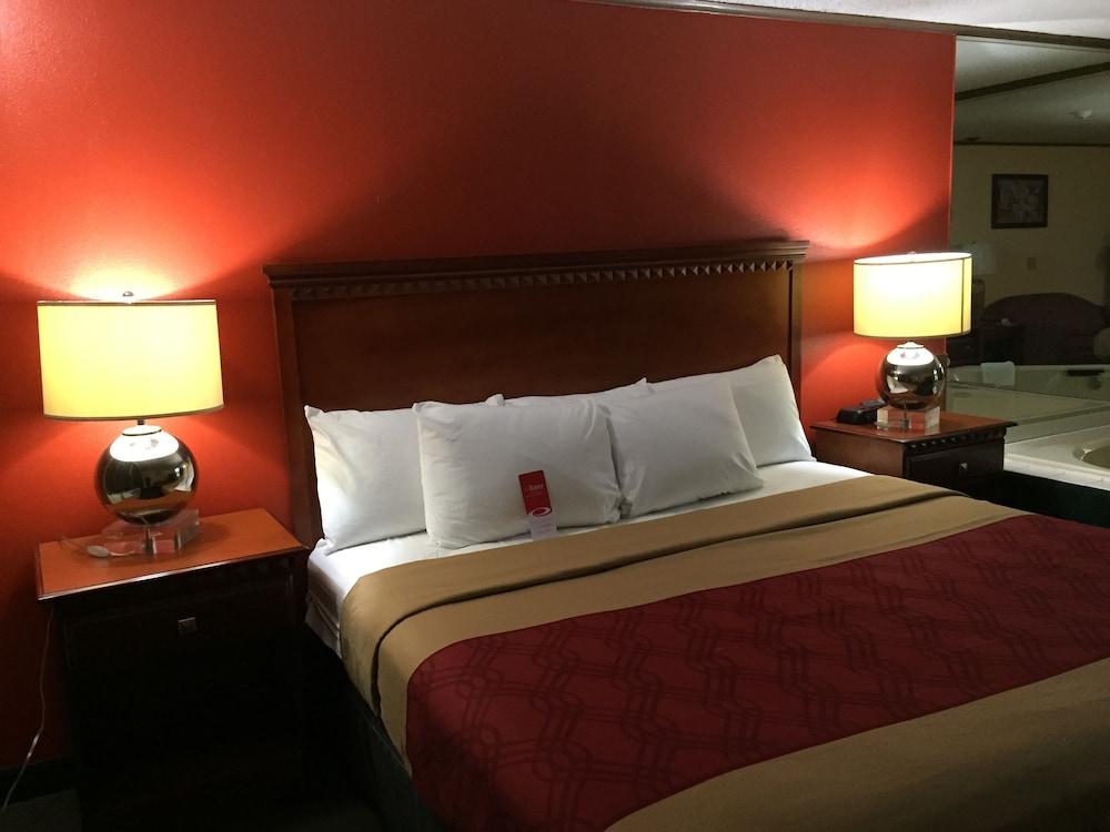 Econo Lodge Norwalk Buitenkant foto