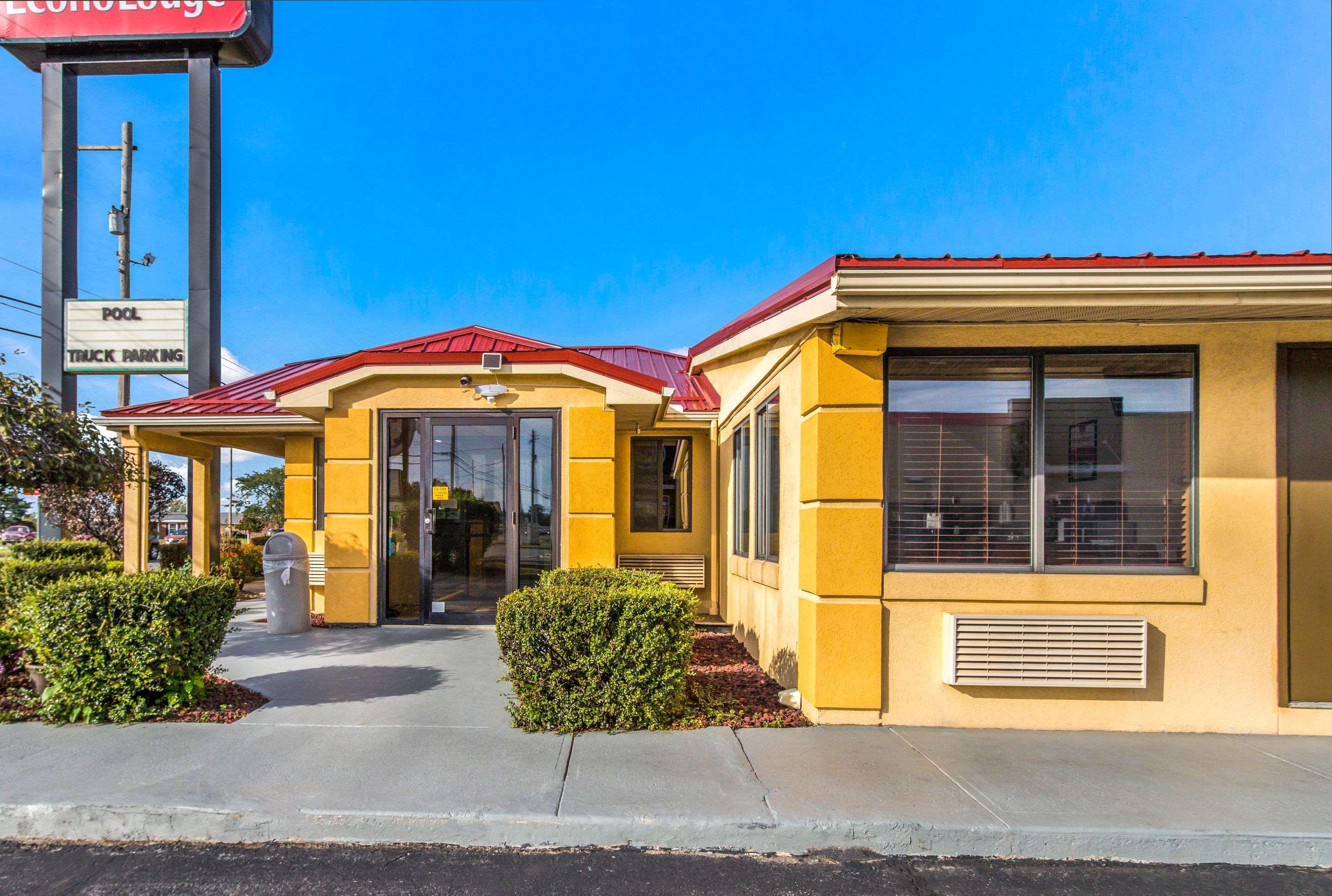 Econo Lodge Norwalk Buitenkant foto
