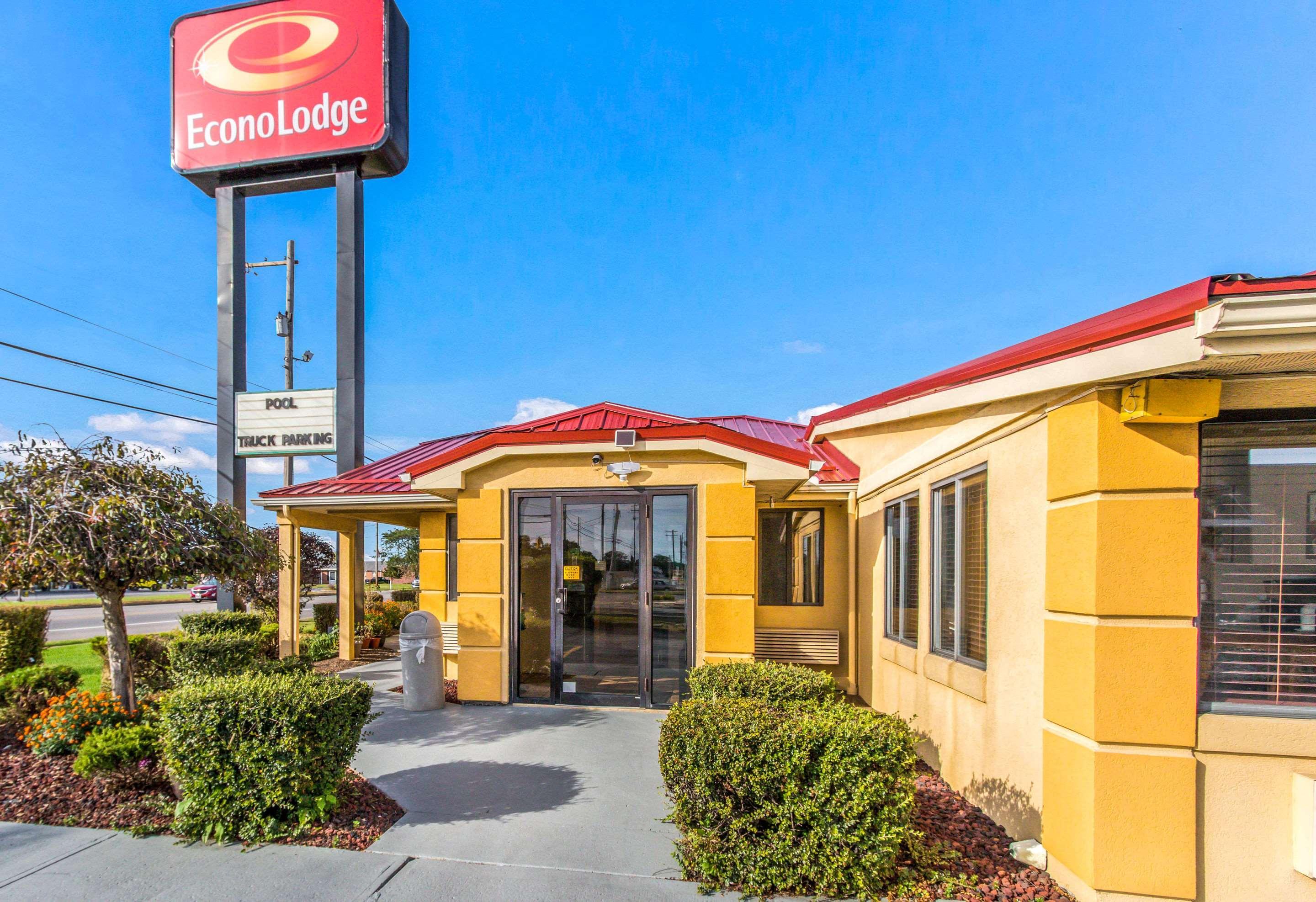 Econo Lodge Norwalk Buitenkant foto