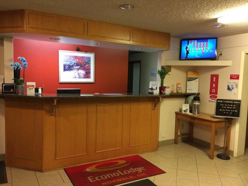 Econo Lodge Norwalk Buitenkant foto